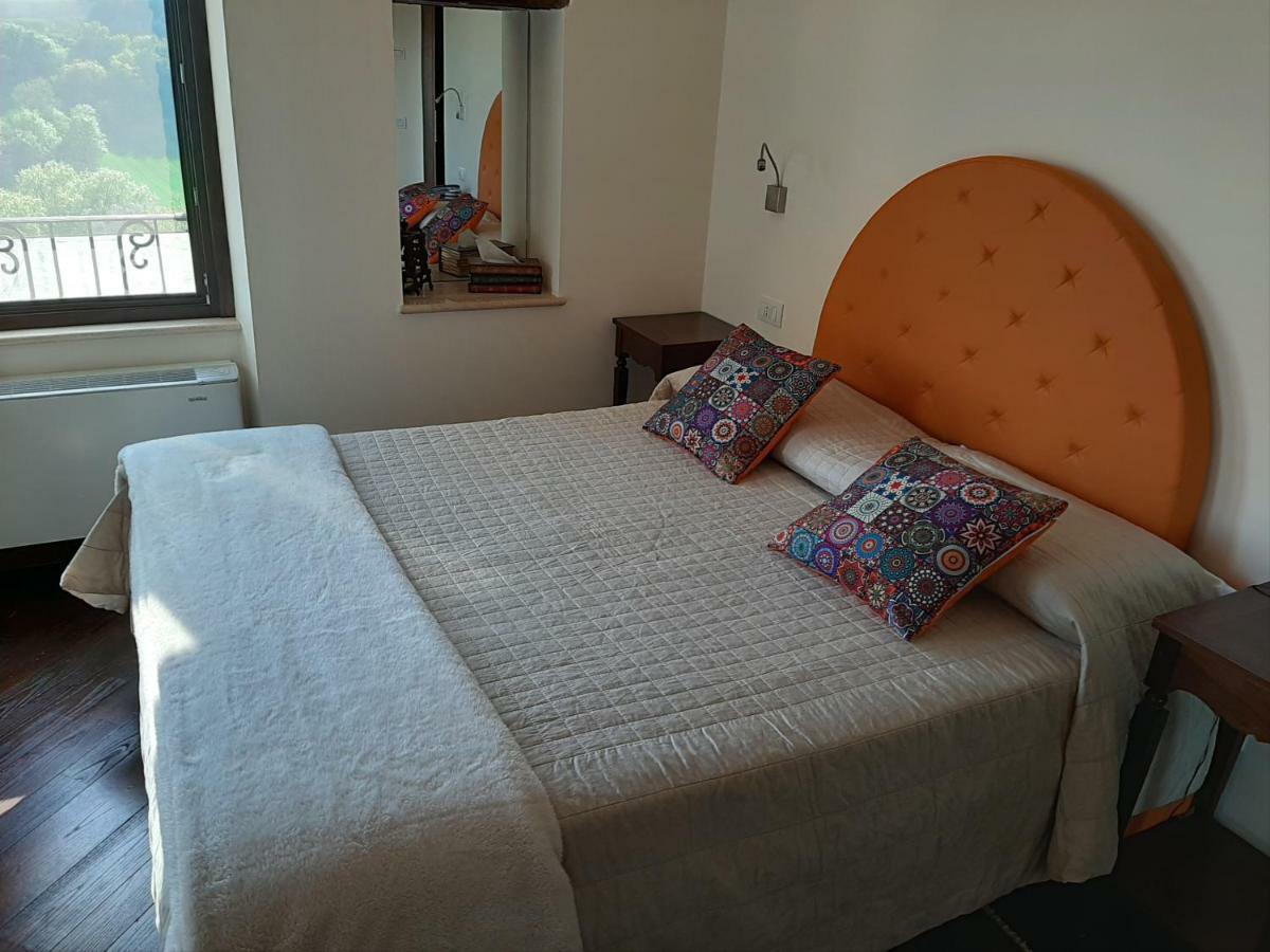 Bed and Breakfast La Tana Dei Leoni à Monsampolo Del Tronto Extérieur photo